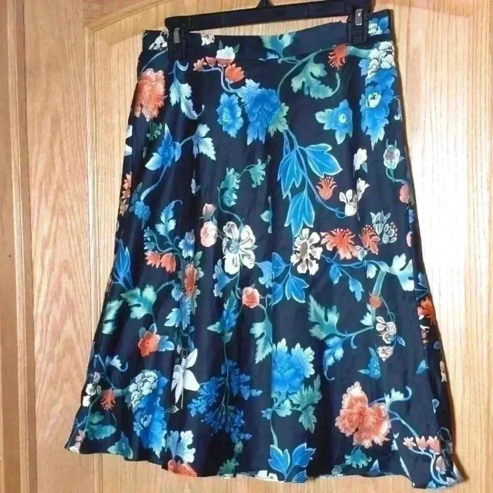 Lorenza Blau Size 28 black with blue orange green white floral pattern lined